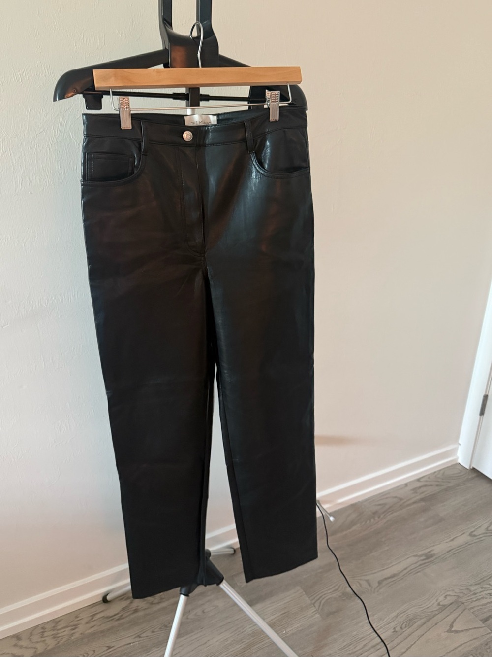 Aritzia Wilfred The Melina Faux Leather Straight Leg Pants Black Size 10 - Picture 6 of 7